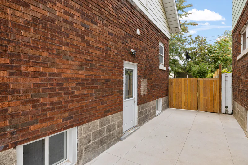 Full Reno - Dufferin 1 — renovation photo 2 by NOVO Construction