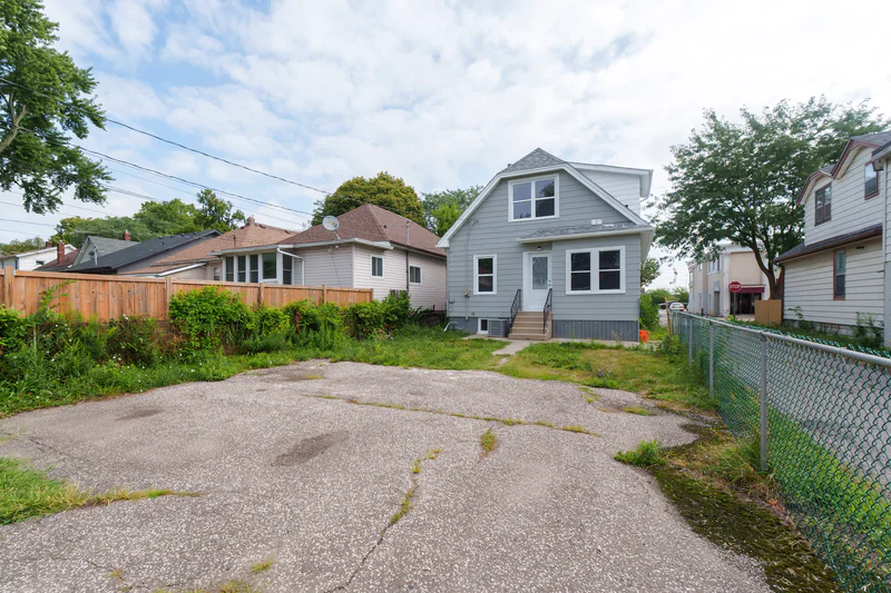Full Reno - Lincoln — renovation photo 4 by NOVO Construction