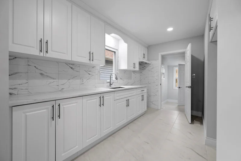 Full Reno - Dufferin 2 — renovation photo 7 by NOVO Construction